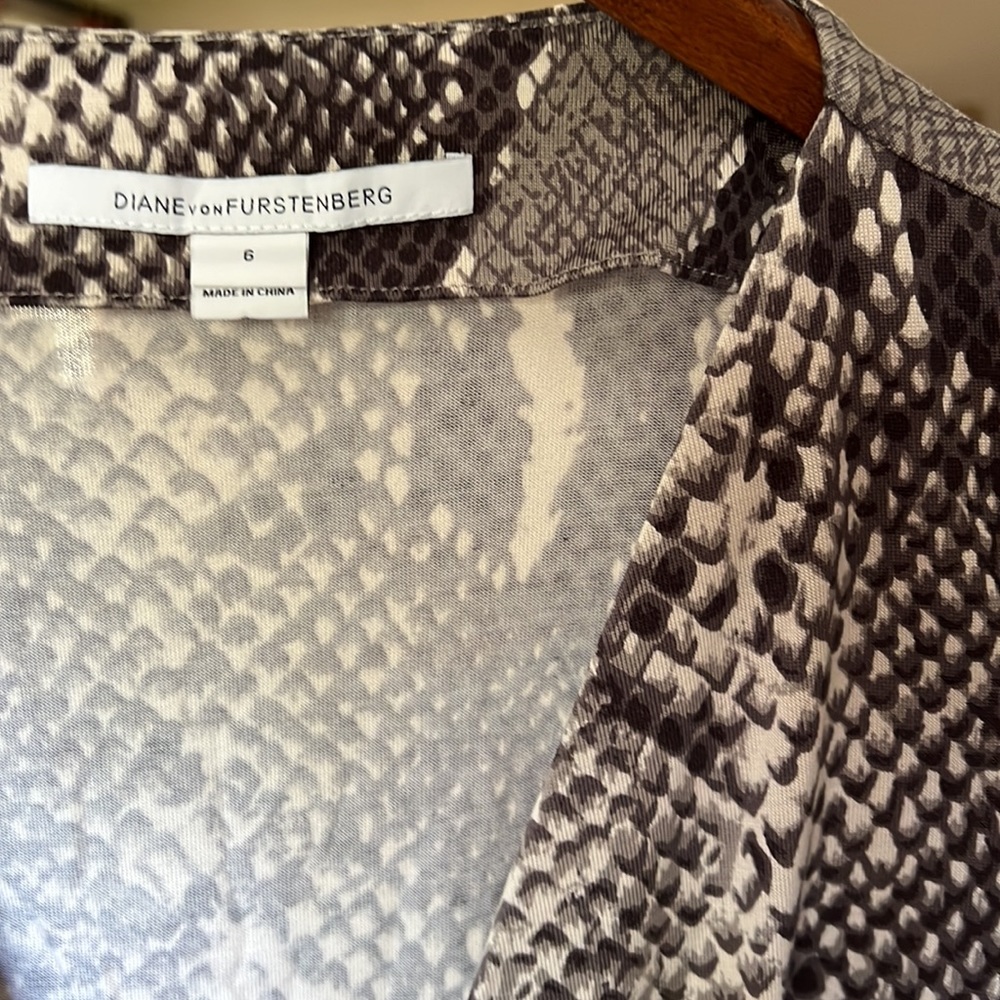 DVF Wrap Dress - Picture 3 of 5